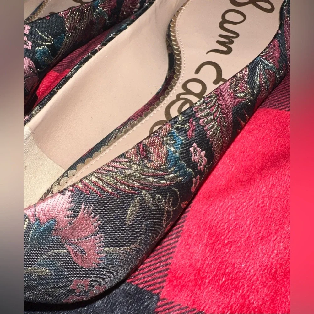 EUC Sam Edelman Raisa Studded Black Bird Jacquard Pointed Flats - Picture 3 of 9